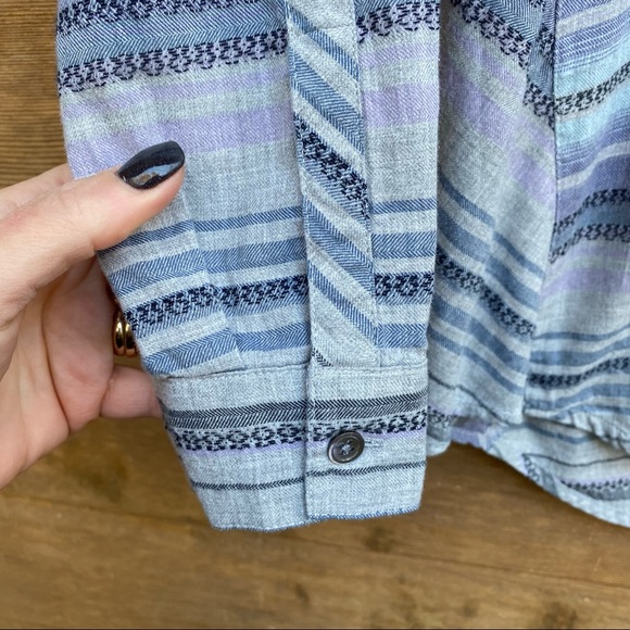 J. JILL Heathered Aztec Striped Long Sleeve Popover Tunic Button Down - Picture 8 of 9